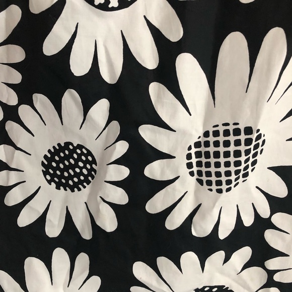 Victoria Beckham Scallop flower dress - Picture 3 of 3